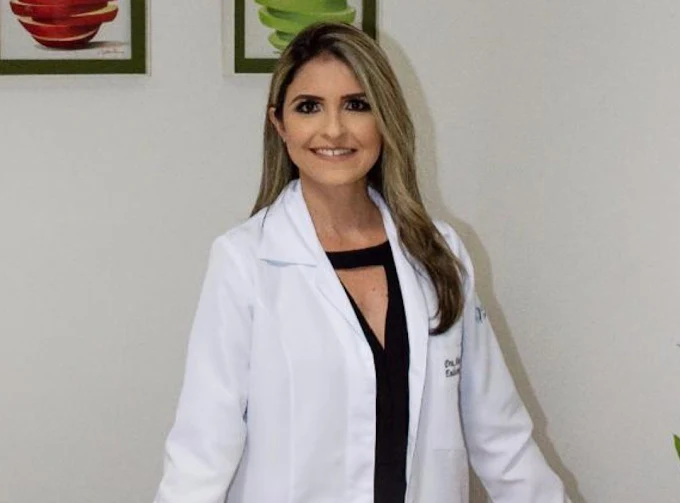 Dra. Aline Sales